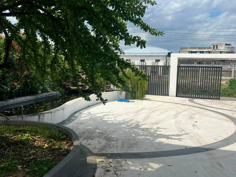Newly Built Modern Home Office – Sai Mai Soi 67