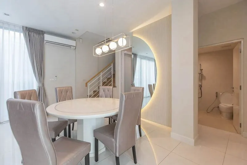 Luxury 3-Storey Semi-Detached House for Rent at Baan Klang Muang CLASSE Ekkamai–Ramintra