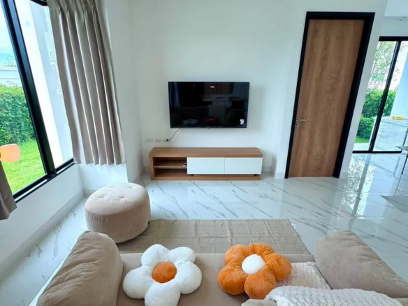 584