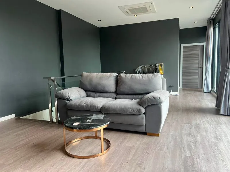 Newly Built Modern Home Office – Sai Mai Soi 67