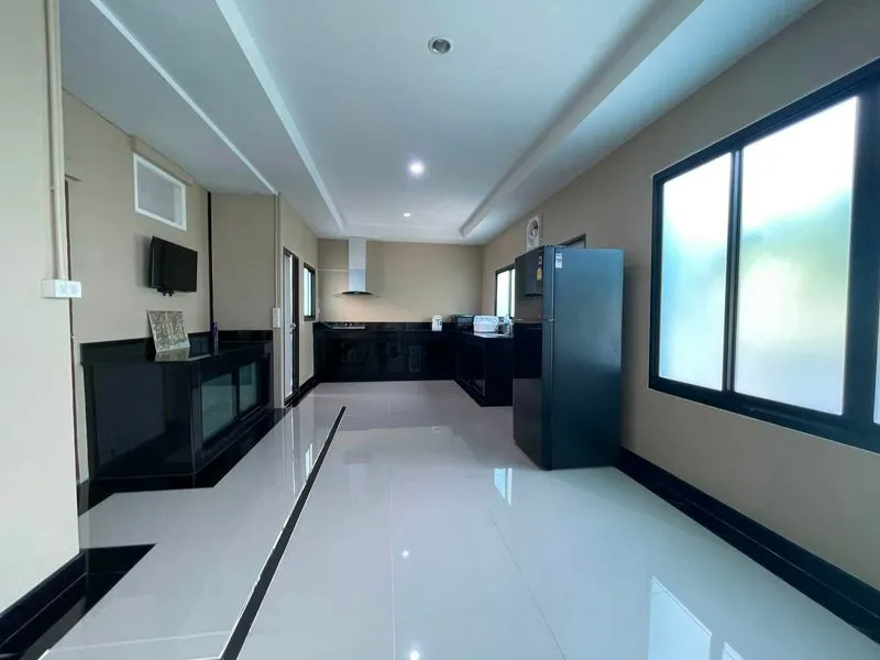 The Young Exclusive Onnut–Wongwaen–Suvarnabhumi