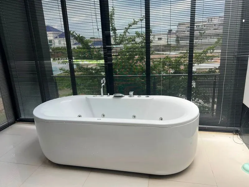 Newly Built Modern Home Office – Sai Mai Soi 67